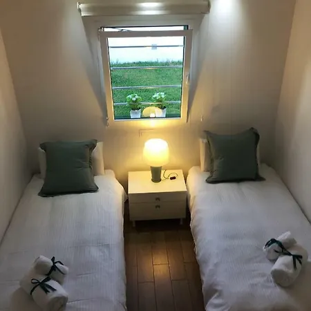 Ack * بلايا ديل إنغلز